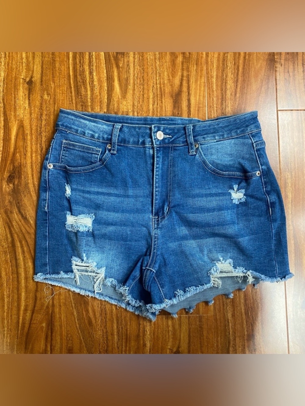 3/$25 Amazon Women's Blue Distressed Cutoff Denim Shorts Size Large Casual Boho